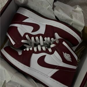 Nike Men's Burgundy and White Sneakers